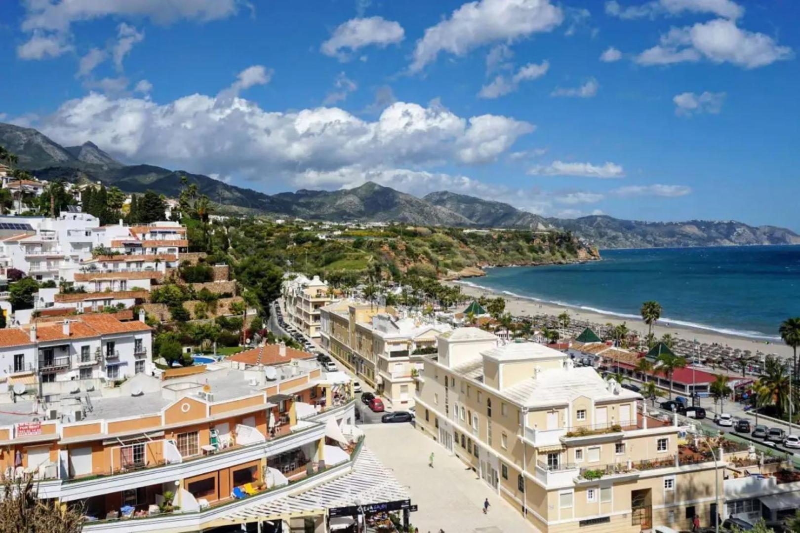 Apartament Burriana Beach Silhouse Nerja Exterior photo